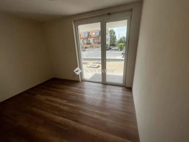 Eladó lakás Dabas 84 nm