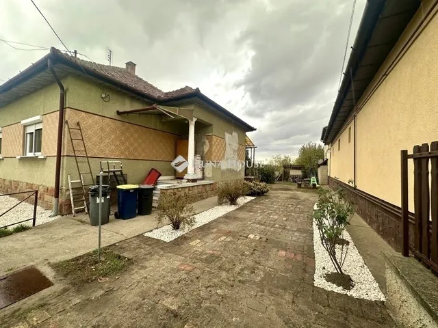 Eladó ház Üllő 99 nm