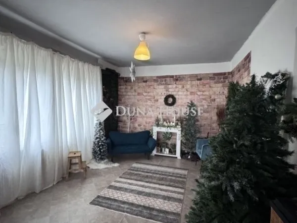 Eladó ház Ceglédbercel 174 nm