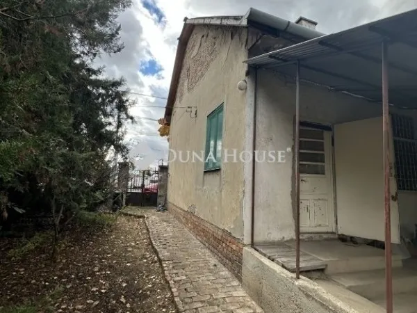 Eladó ház Budapest XVIII. kerület, Szemeretelep 70 nm