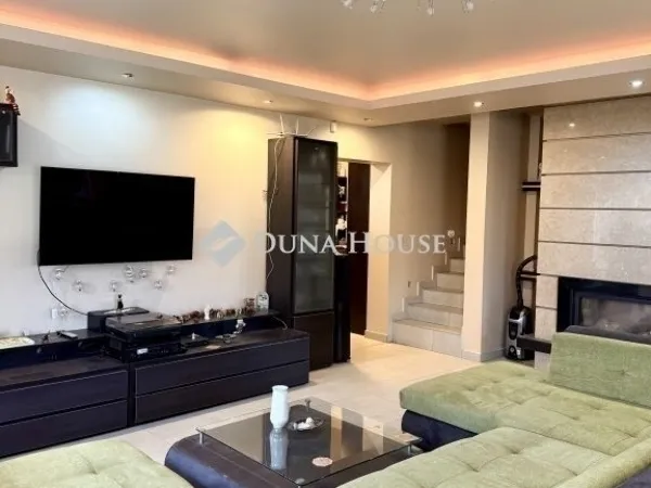 Eladó ház Budapest XVIII. kerület, Almáskert 182 nm