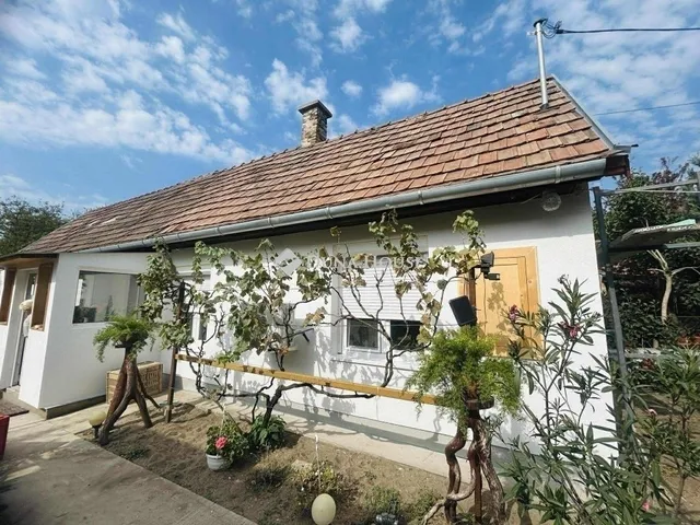 Eladó ház Üllő 35 nm