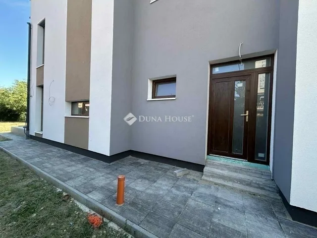 Eladó ház Budapest XVIII. kerület 186 nm