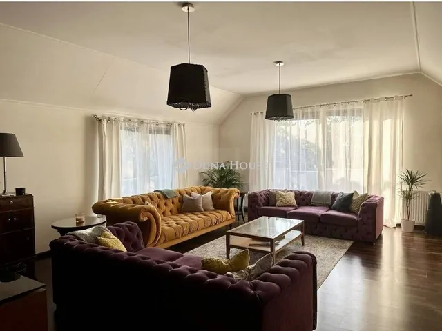 Eladó ház Budapest XVI. kerület, Sashalom 290 nm