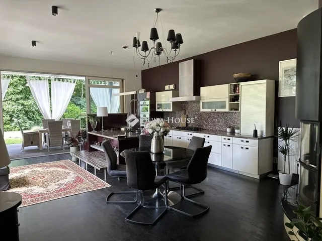 Eladó ház Budapest XVI. kerület, Sashalom 290 nm