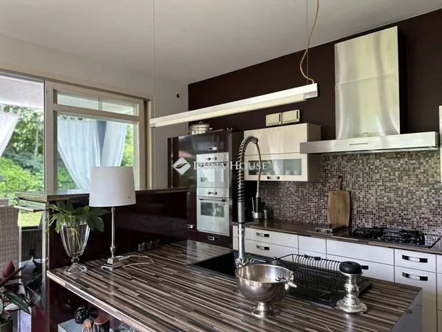 Eladó ház Budapest XVI. kerület, Sashalom 290 nm