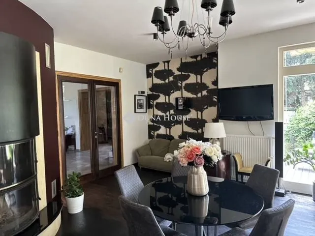 Eladó ház Budapest XVI. kerület, Sashalom 290 nm