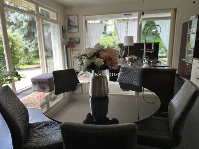 Eladó ház Budapest XVI. kerület, Sashalom 290 nm