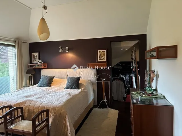 Eladó ház Budapest XVI. kerület, Sashalom 290 nm