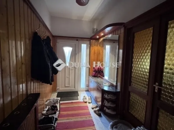 Eladó ház Vecsés 201 nm