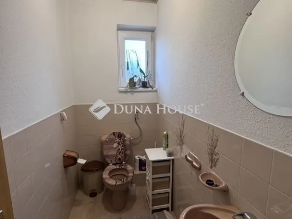 Eladó ház Vecsés 201 nm