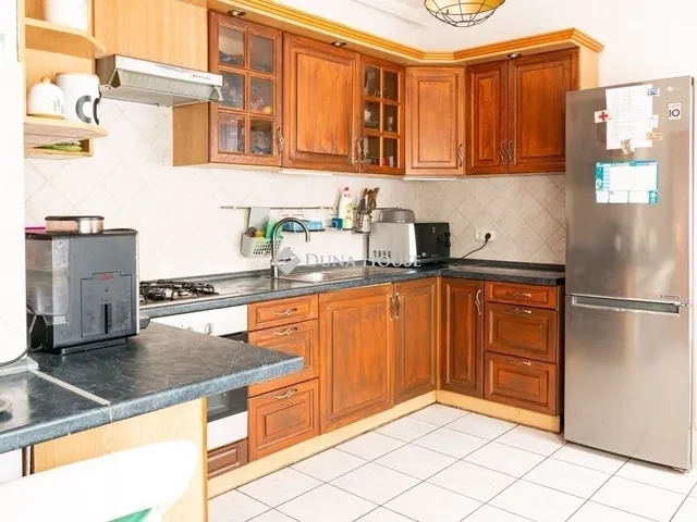 Eladó ház Budapest XVIII. kerület, Szemeretelep 196 nm