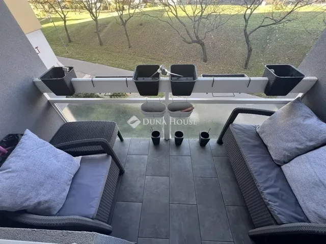 Eladó lakás Budapest XVIII. kerület 72 nm