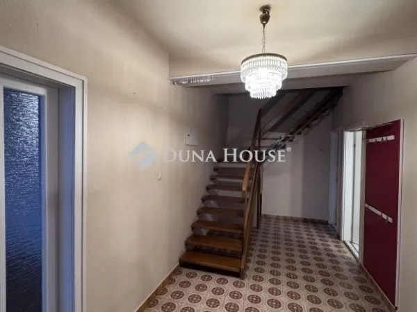 Eladó ház Ceglédbercel 174 nm