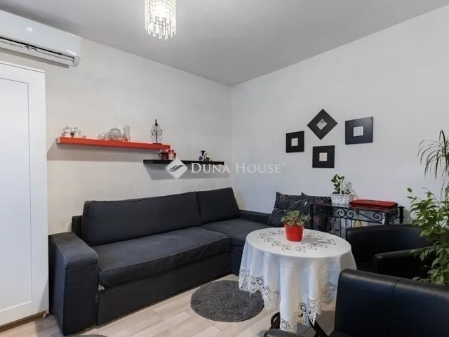 Eladó ház Budapest XVIII. kerület, Szemeretelep 103 nm