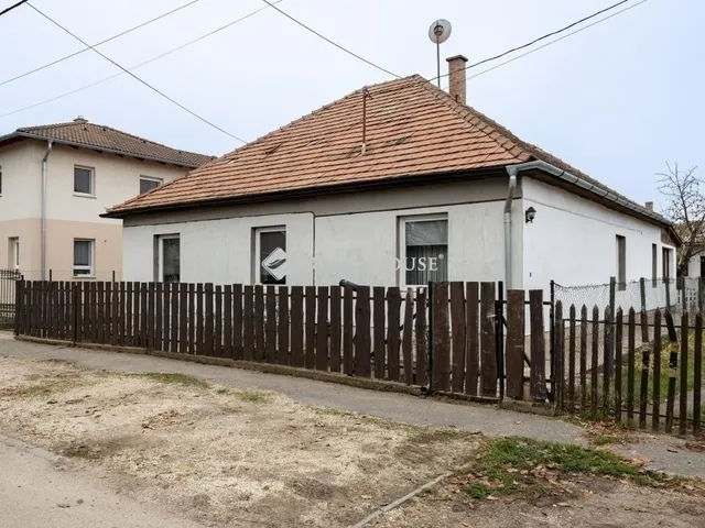 Eladó ház Budapest XVIII. kerület, Szemeretelep 103 nm