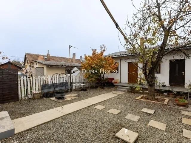 Eladó ház Budapest XVIII. kerület, Szemeretelep 103 nm