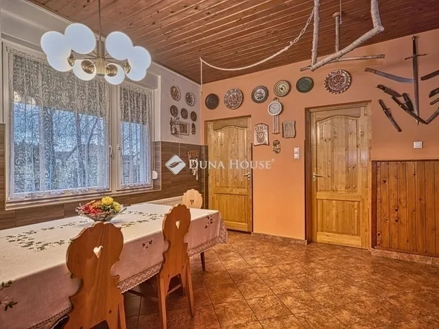 Eladó ház Budapest XVIII. kerület 270 nm