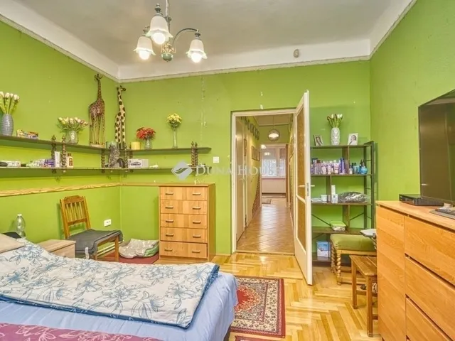 Eladó ház Budapest XVIII. kerület 270 nm