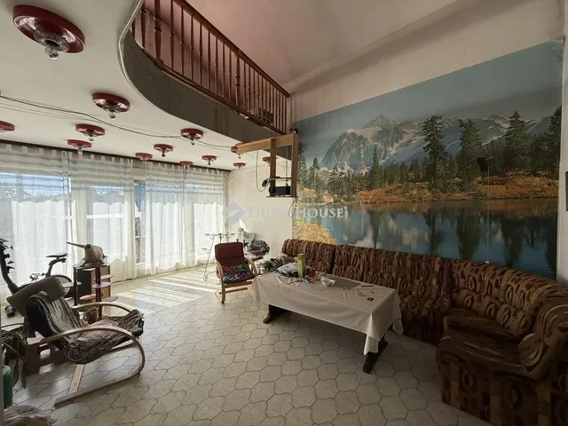 Eladó ház Budapest XVIII. kerület 250 nm