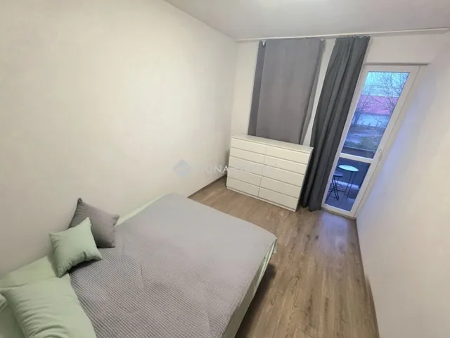 Eladó lakás Dabas 85 nm