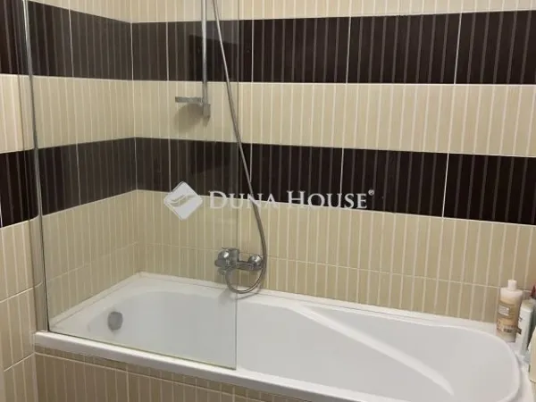 Eladó lakás Dabas 85 nm