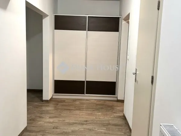 Eladó lakás Dabas 85 nm