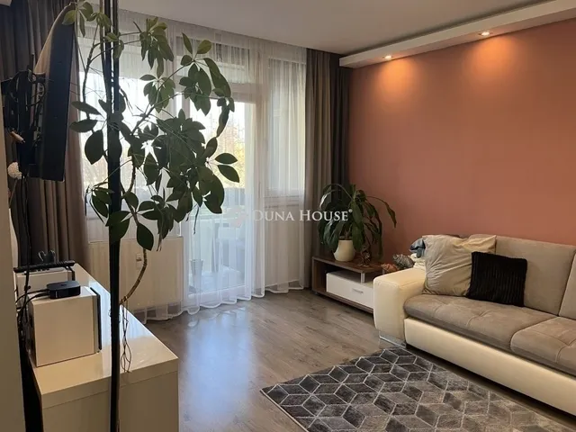 Eladó lakás Budapest XVIII. kerület 72 nm