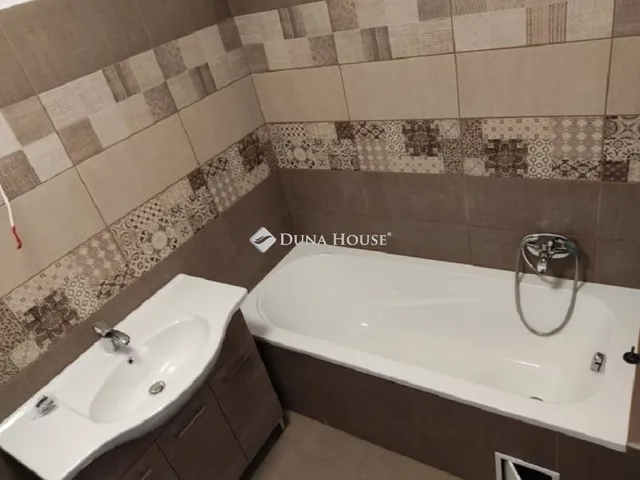 Eladó ház Üllő 105 nm