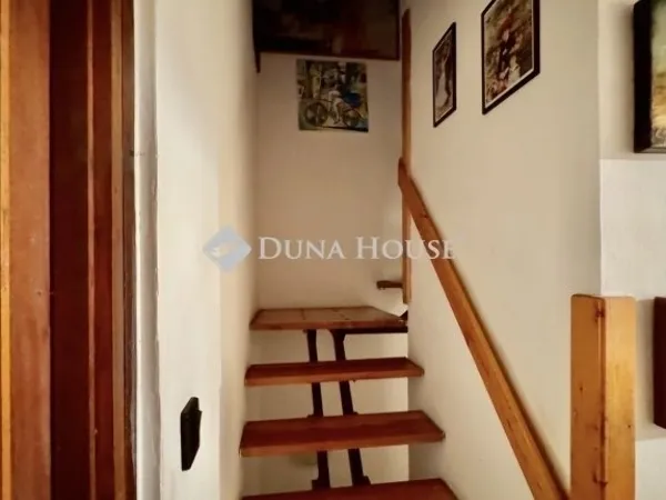 Eladó ház Budapest XVI. kerület 130 nm