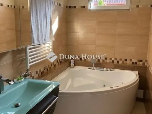 Eladó ház Budapest XVII. kerület 70 nm