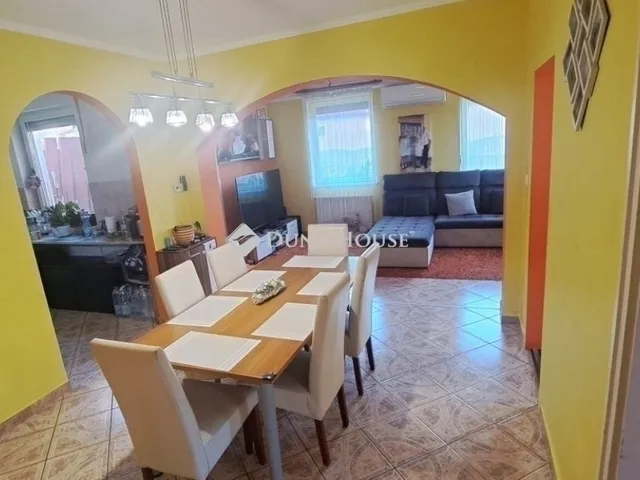 Eladó ház Üllő 122 nm