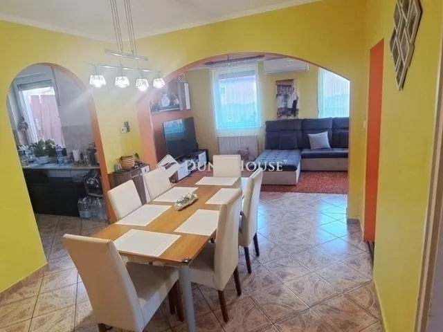 Eladó ház Üllő 122 nm