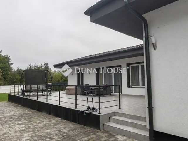 Eladó ház Üllő 150 nm