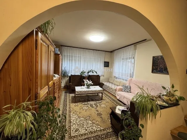 Eladó ház Nagytarcsa 113 nm