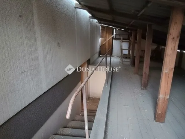 Eladó ház Üllő 161 nm