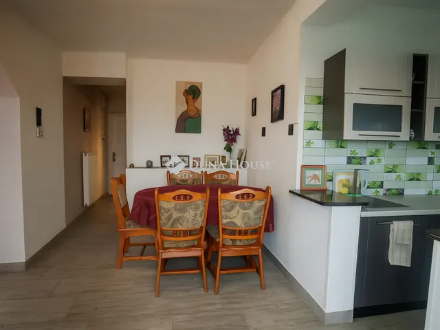 Eladó ház Tápiószecső 215 nm