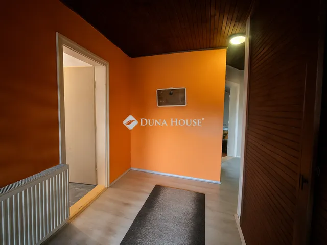 Eladó ház Tápiószecső 215 nm