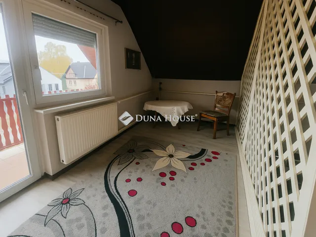 Eladó ház Tápiószecső 215 nm