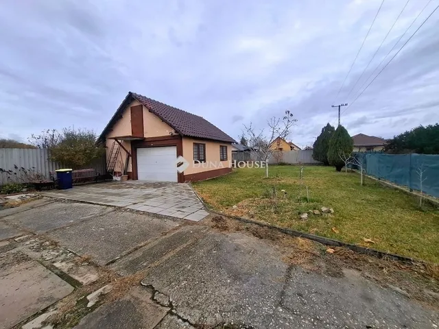 Eladó ház Tápiószecső 215 nm