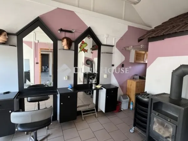 Eladó kereskedelmi és ipari ingatlan Budapest XVIII. kerület 68 nm