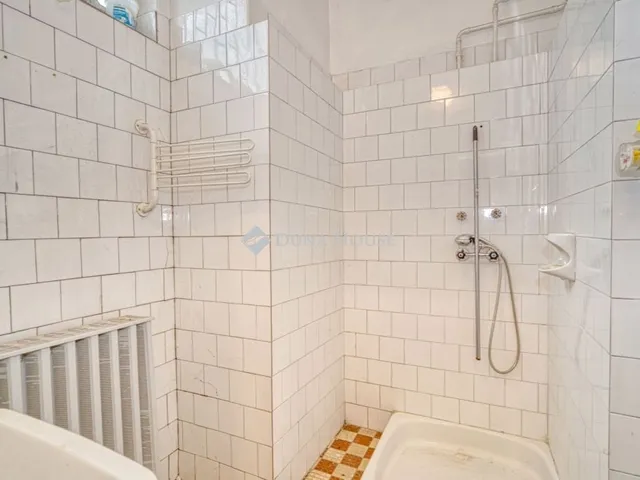 Eladó kereskedelmi és ipari ingatlan Budapest XIX. kerület 169 nm