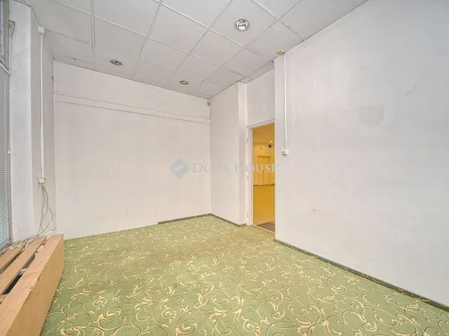 Eladó kereskedelmi és ipari ingatlan Budapest XIX. kerület 169 nm