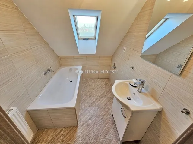 Eladó lakás Üllő 38 nm