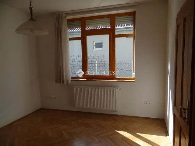 Eladó ház Budapest XVIII. kerület 265 nm