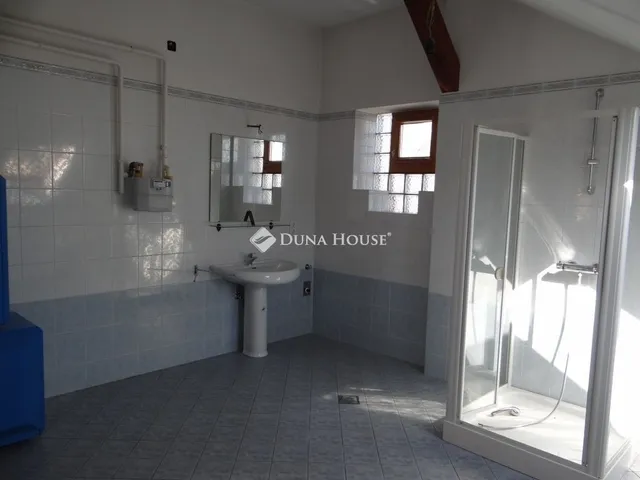 Eladó ház Budapest XVIII. kerület 265 nm