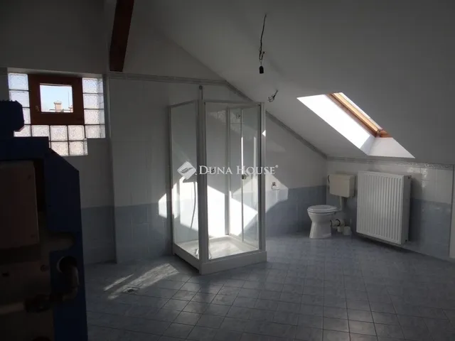 Eladó ház Budapest XVIII. kerület 265 nm