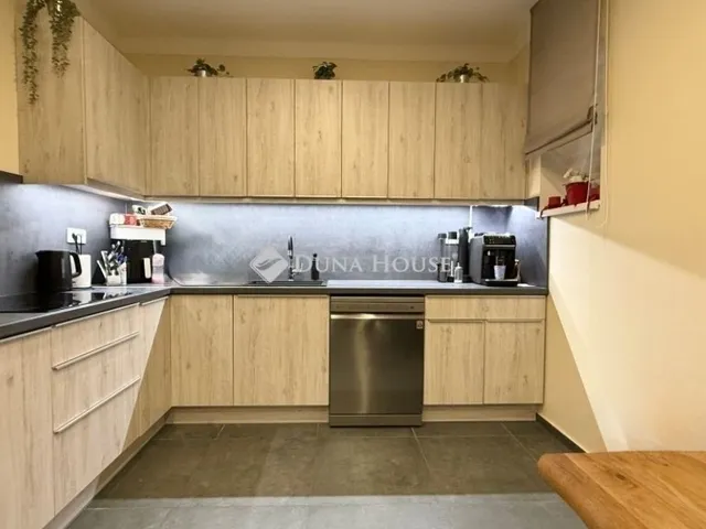 Eladó ház Budapest XVIII. kerület, Gloriett-telep 97 nm