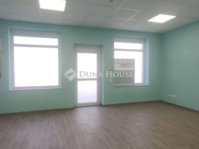 Kiadó kereskedelmi és ipari ingatlan Budapest XVI. kerület, Rákosszentmihály 44 nm