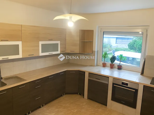 Eladó ház Dabas 185 nm